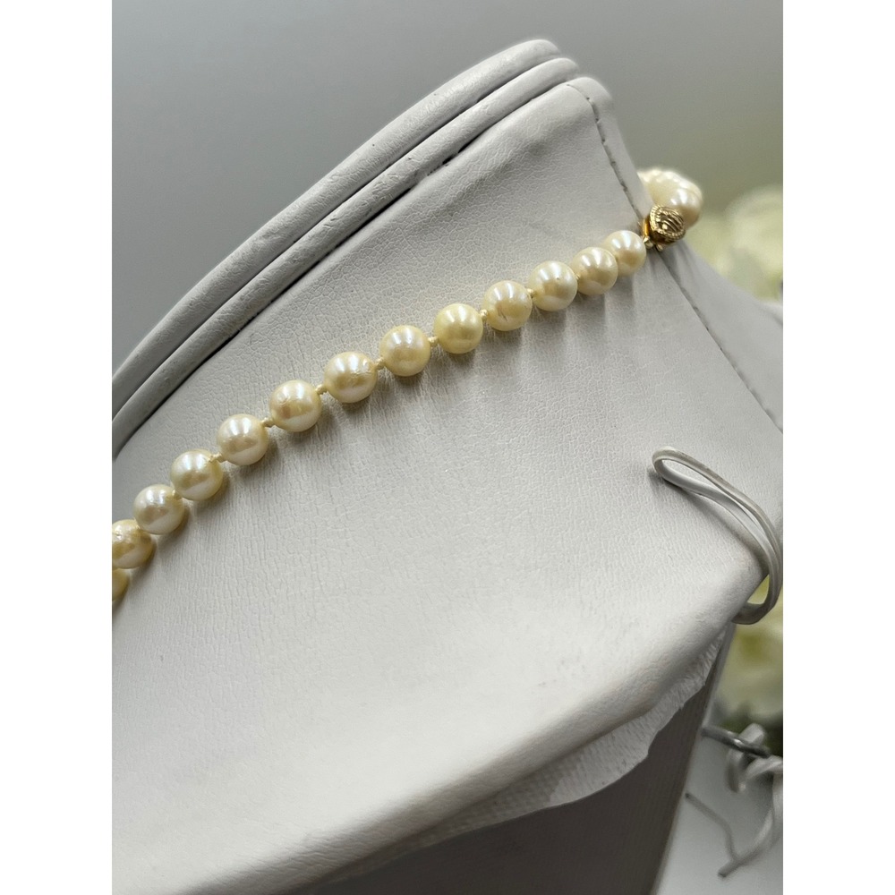 Vintage Cultured Akoya Pearl
Necklace‎ 18" Length 14K
Filigree Clasp 5mm Knotted - Picture 3 of 16